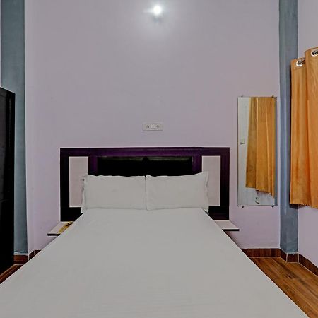 Oyo Hotel Crown Λάκναου Εξωτερικό φωτογραφία