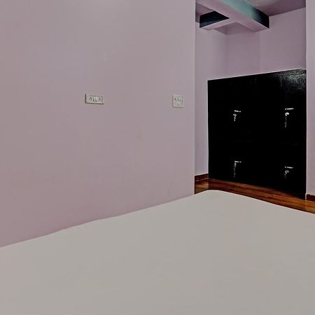Oyo Hotel Crown Λάκναου Εξωτερικό φωτογραφία